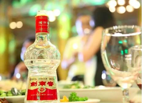 最有良心的酒剑南春,次高端酒厂现状分析