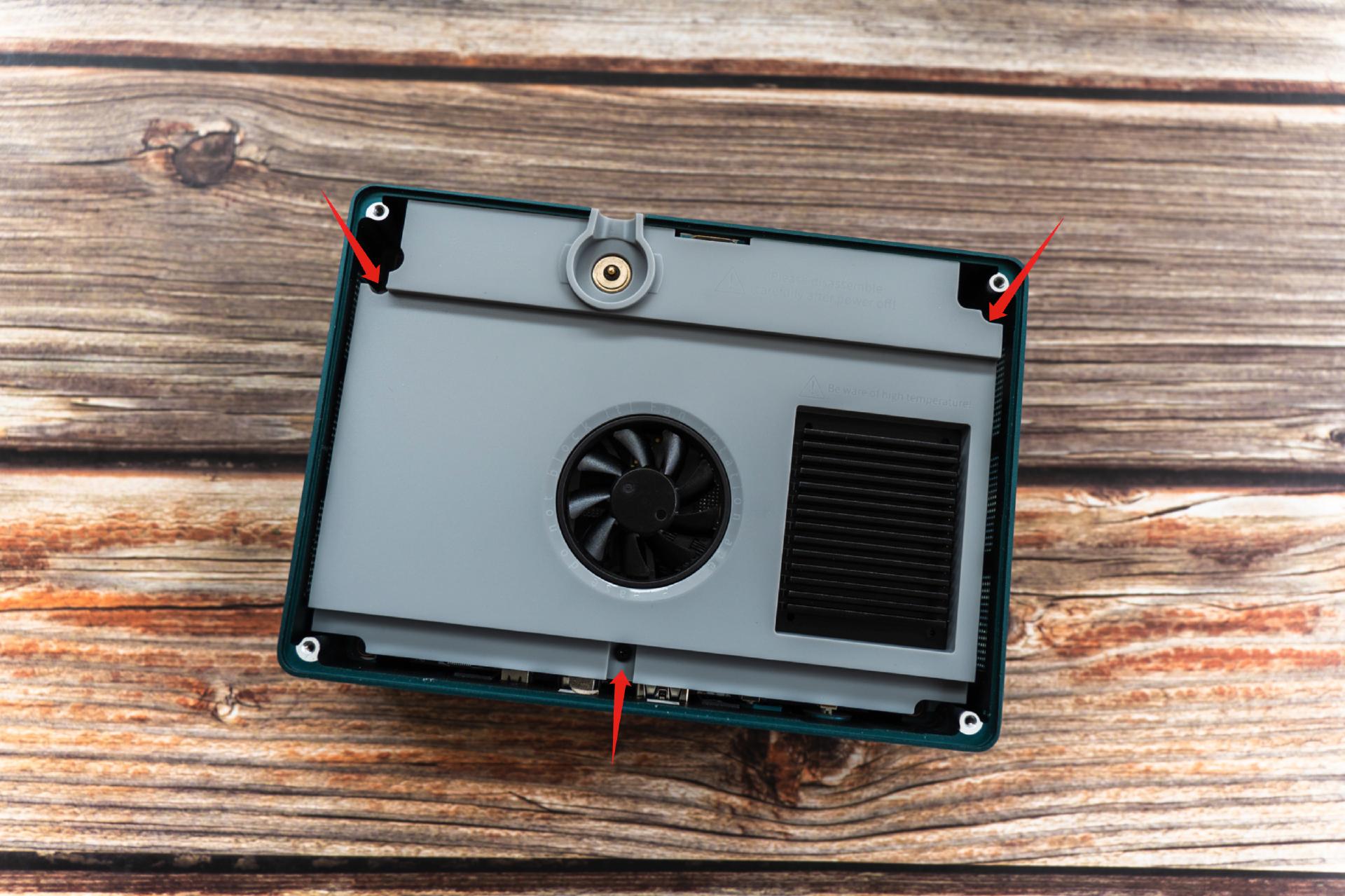 amd锐龙77840hs迷你主机拆解,amd7840h迷你主机显卡测评