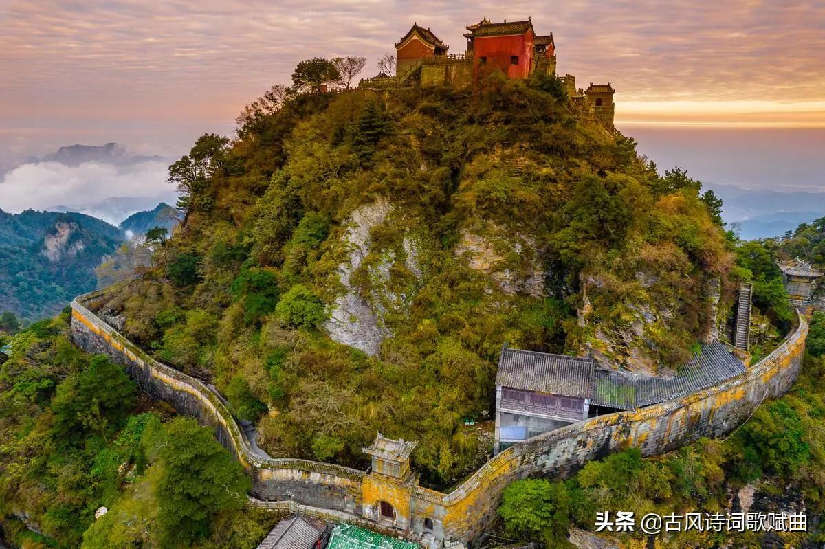 描写祖国大好河山风光的诗句古诗,描写祖国山水风光的诗句古诗