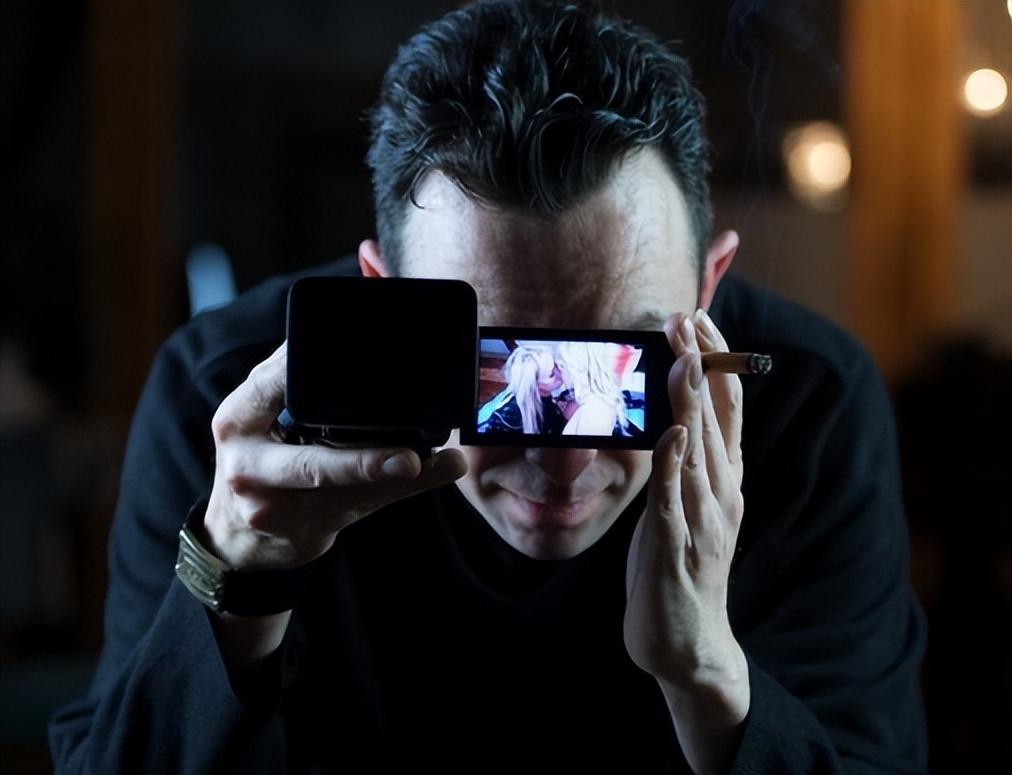 “性”是生活，也是工作：捷克为什么成了色情大国？