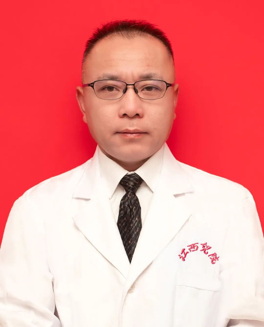 女幼童外阴炎出血,女童尿道口长疙瘩流血