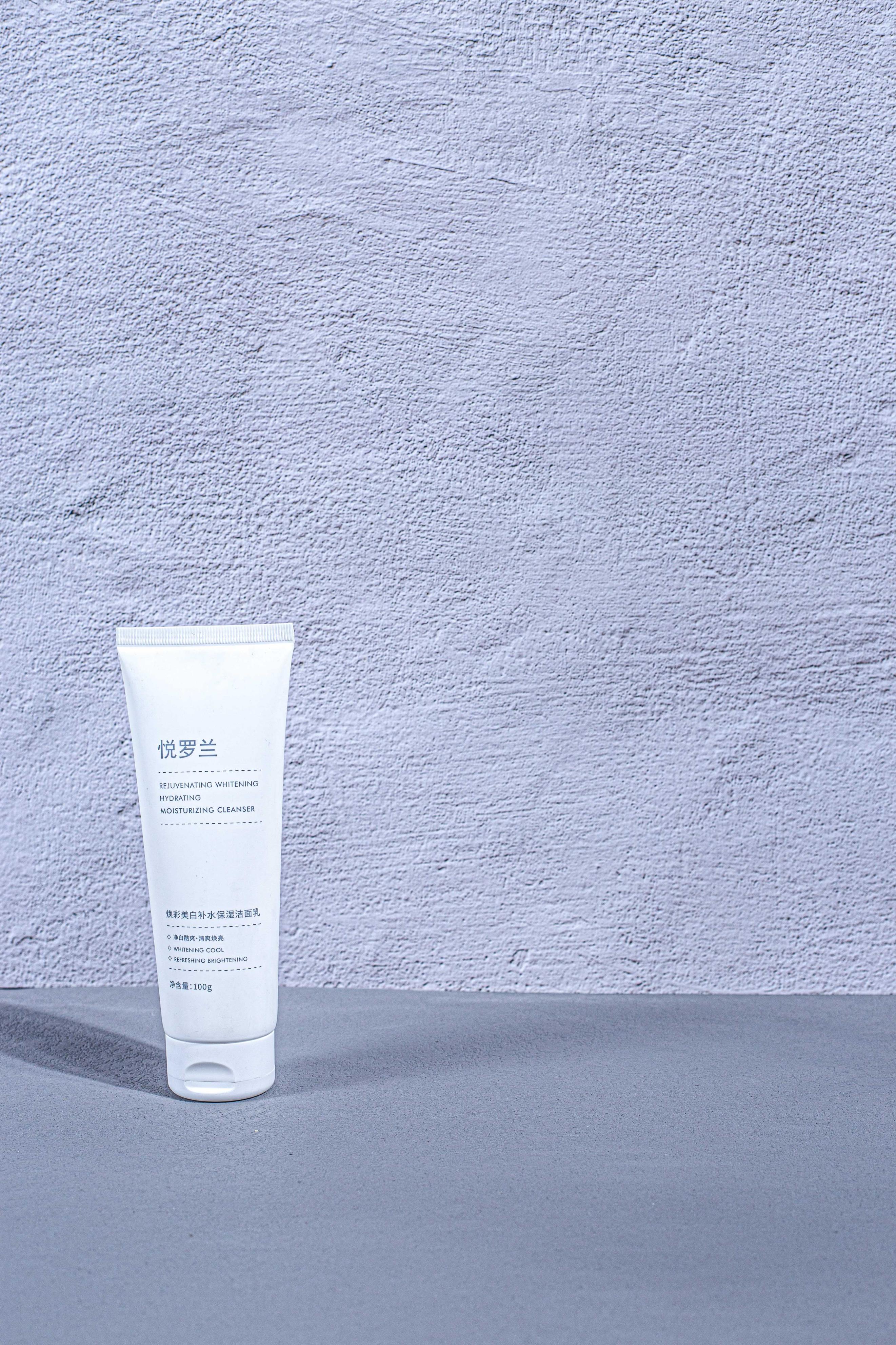 什么品牌的男士洗面奶比较好用,男士洗面奶与女士洗面奶有区别吗