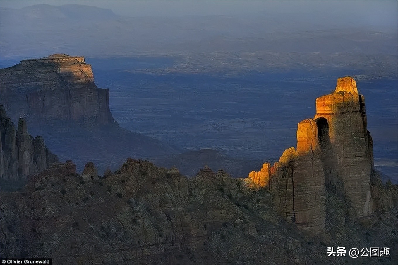 世界上最大最彷徨的教堂,最美悬崖教堂在哪里建造