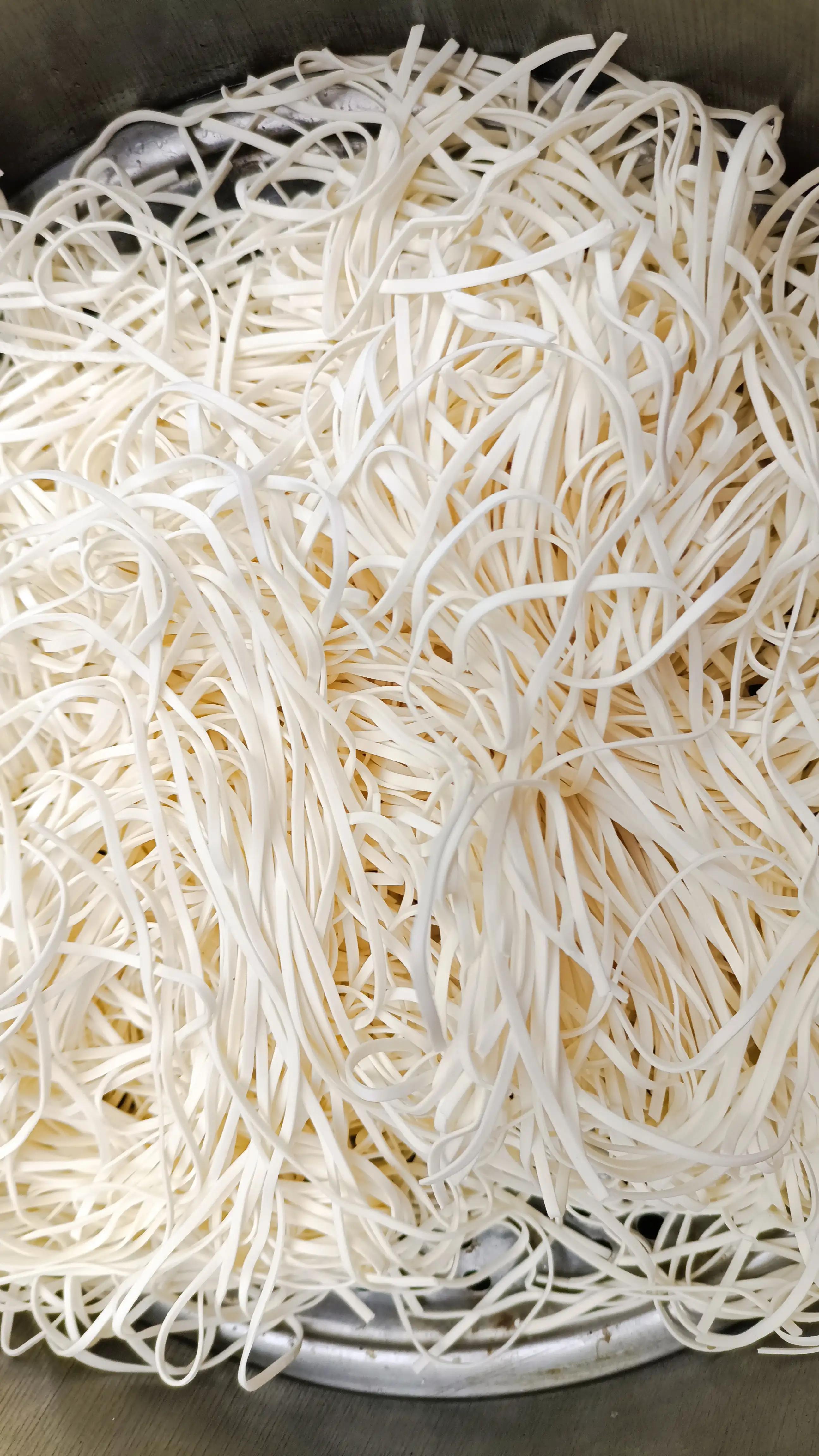 干蒸面条的做法家庭版,蒸面条视频家庭版