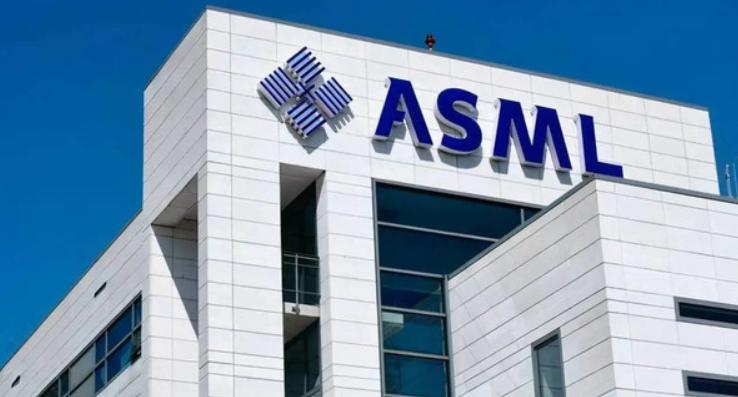 ASML三季度售出86台光刻机，12台为高管设备，中国买了多少台？