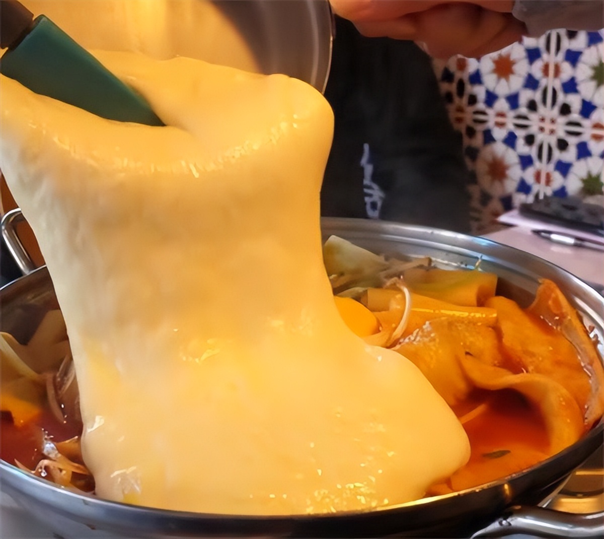 为什么现在的网红食品都要放芝士？中国人爱吃芝士和韩国文化有关