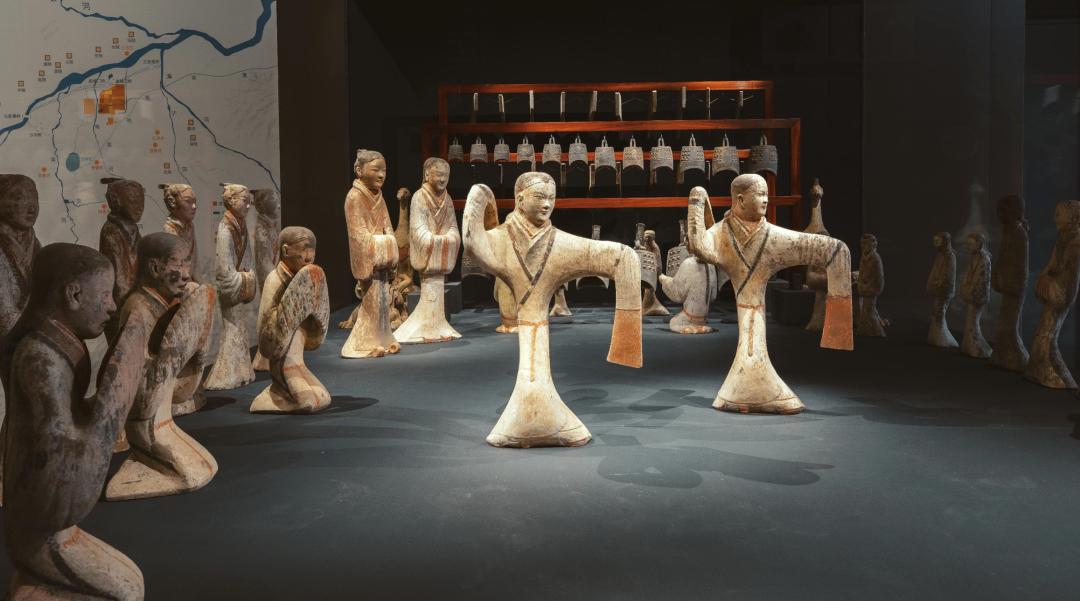 陕西*物文**展览出奇招！“跳”出展柜，“登”上云端，“走”进生活……