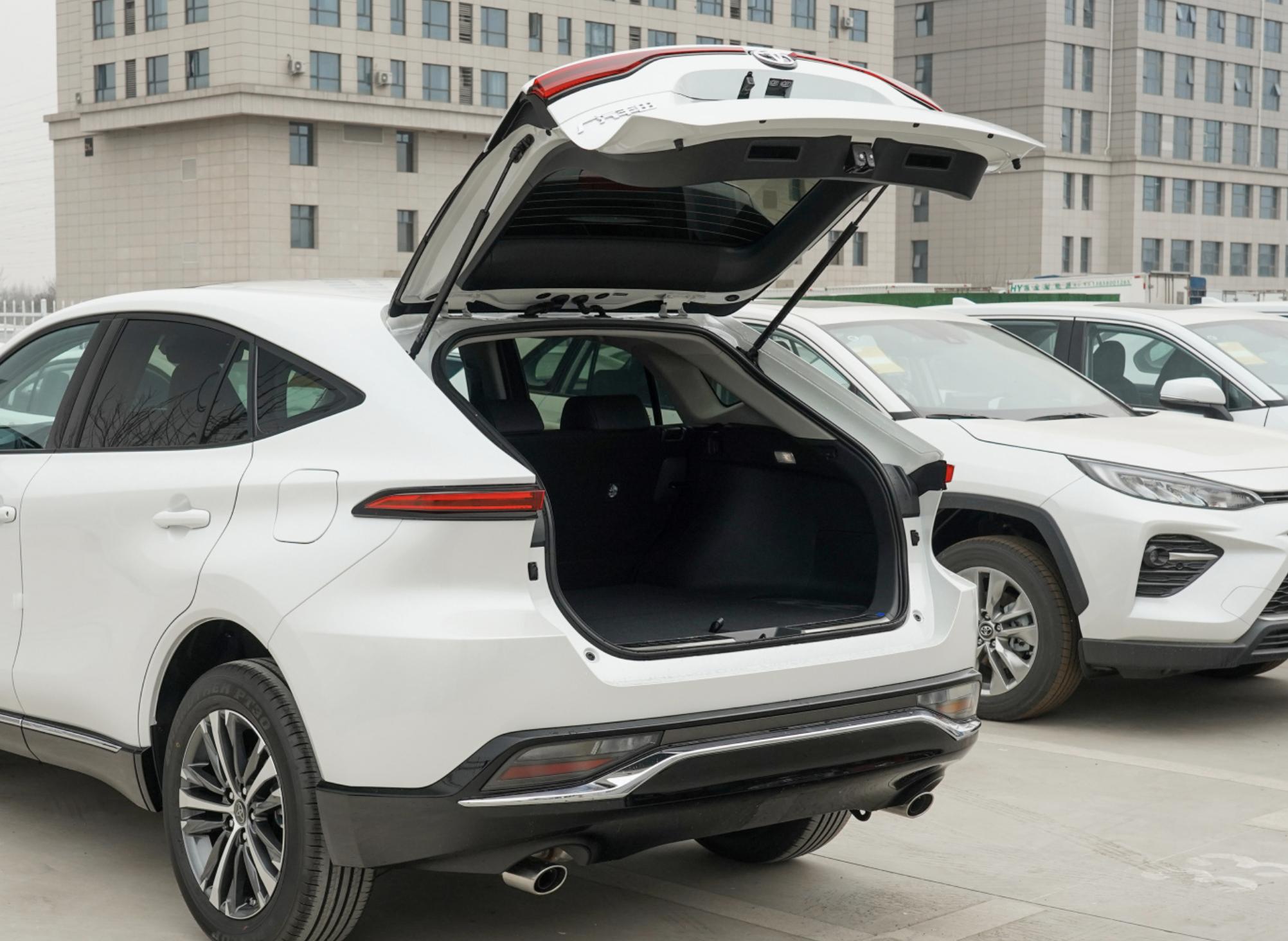 威飒车身尺寸为4780,丰田新款suv威飒顶配