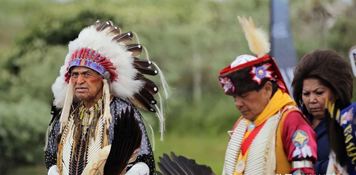 探寻祖先之路：美国印第安女酋长揭示中国血脉，揭露白人压迫真相