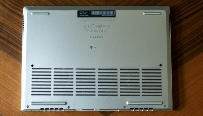 技嘉aero15oled评测,技嘉aero14笔记本怎么样