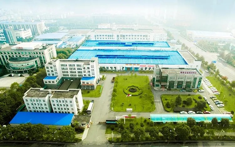 浙江宁波服装巨头，转型成全球第一大锂电材料商，9个月进账157亿