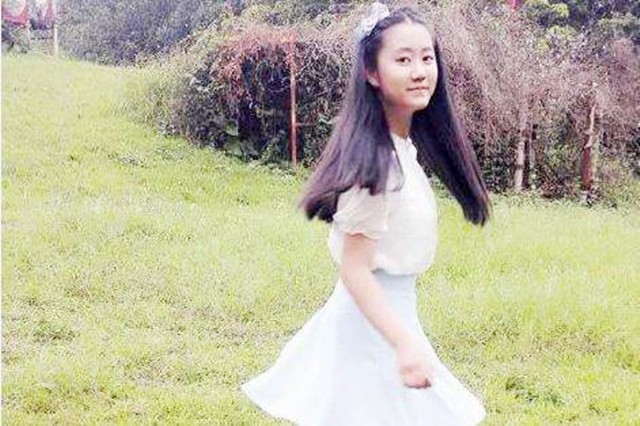 邢丹葬礼与老公丛飞合葬,深圳玫瑰丛飞邢丹怎么死的