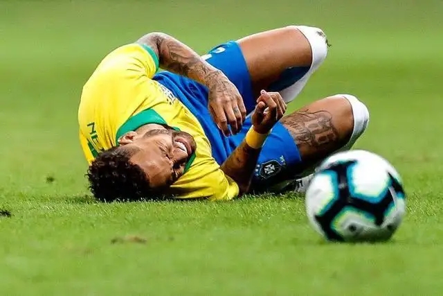 巴西足球17岁新星恩德里克,17岁恩德里克入选巴西国家队