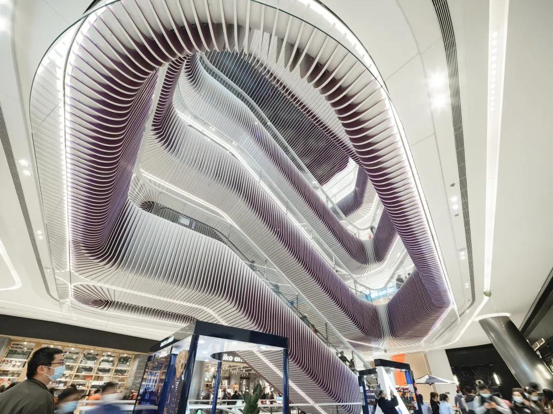 上海久光中心是商场吗 (上海久光中心大牌)