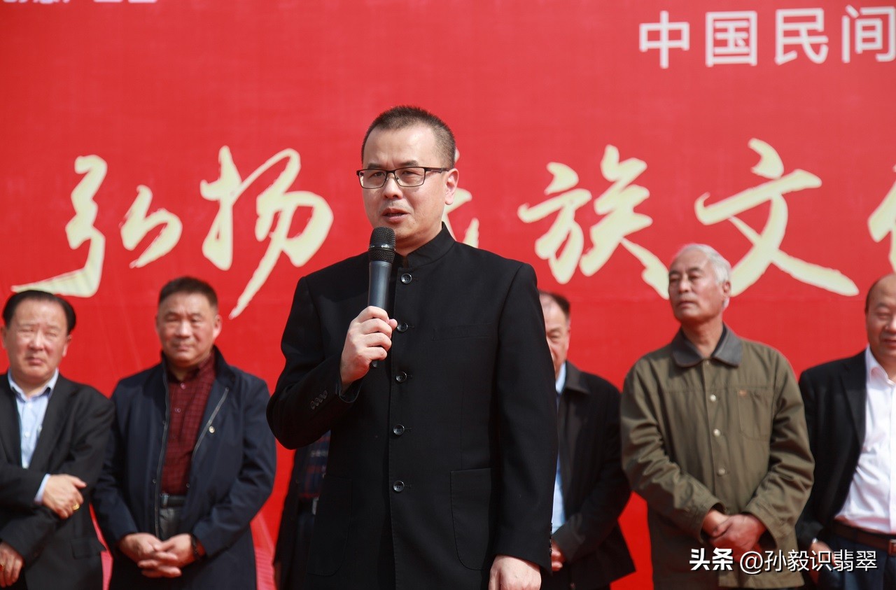 浅谈翡翠的石纹和绺裂,浅谈翡翠的韧性翠性