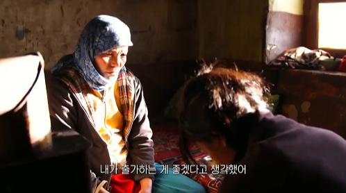 尼姑苦行僧徒步行走,一个小尼姑的艰辛出家路