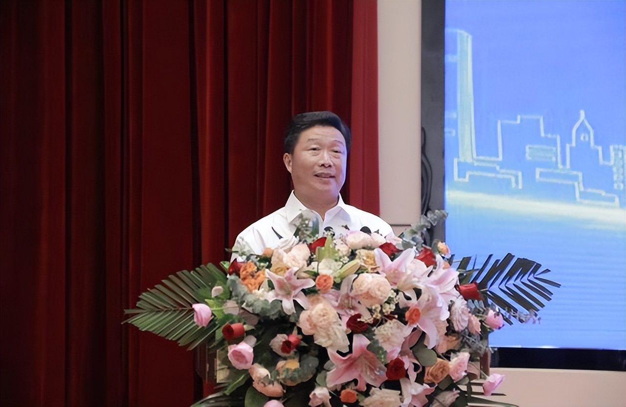 宿迁双星新材背后的吴氏富豪：30岁当厂长，公司上市，身家125亿