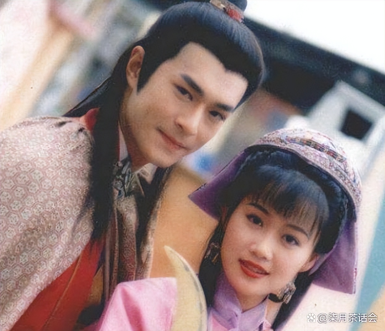 圆月弯刀里的三个女人,圆月弯刀丁鹏有几个妻子