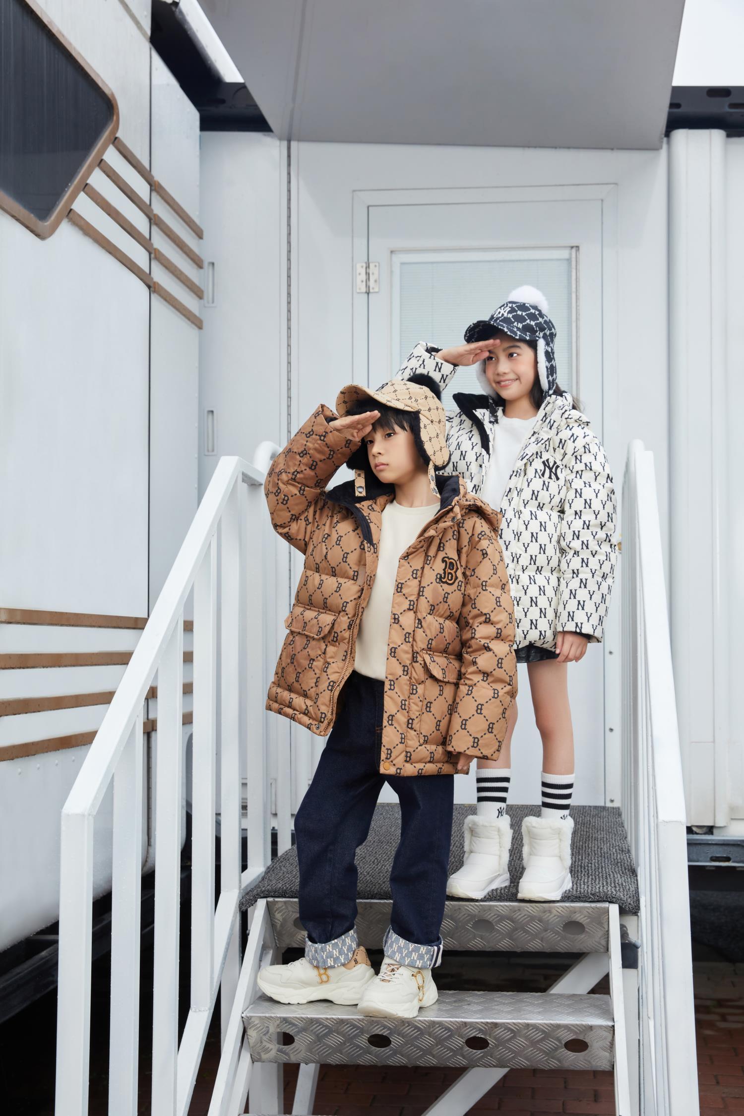 mlb女童装潮款高级感,潮流色彩拼图解锁潮童秋冬密码