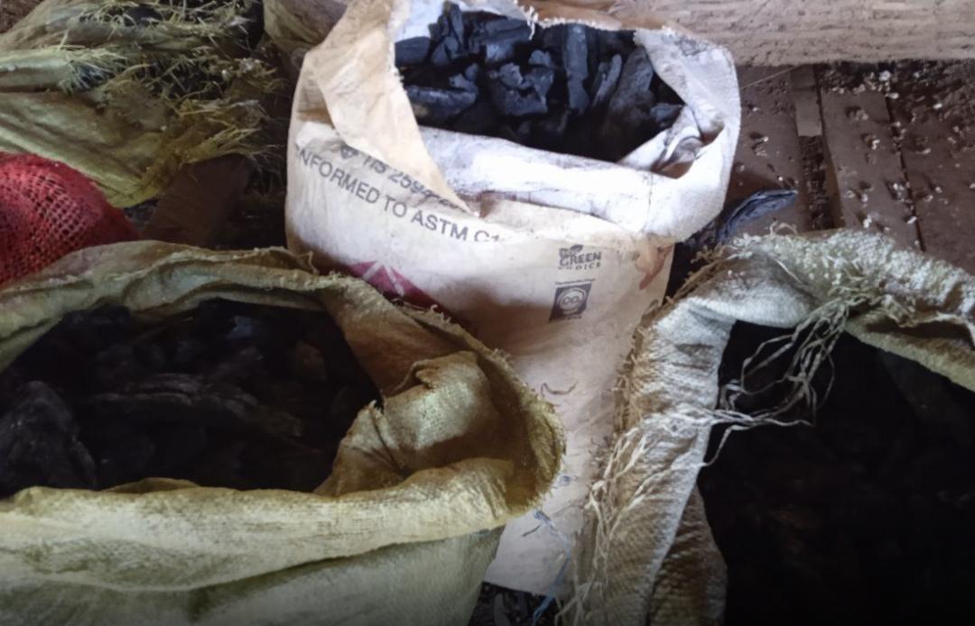 天气寒冷木炭价格大跌,天气寒冷木炭价格上涨