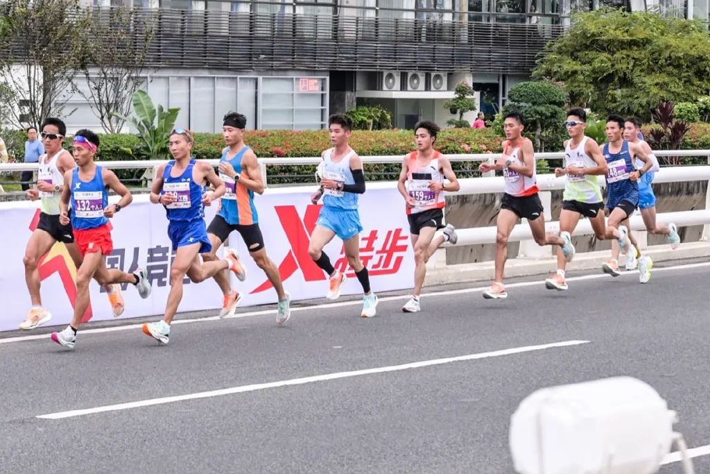 高鹏马拉松最好成绩,高鹏马拉松运动员