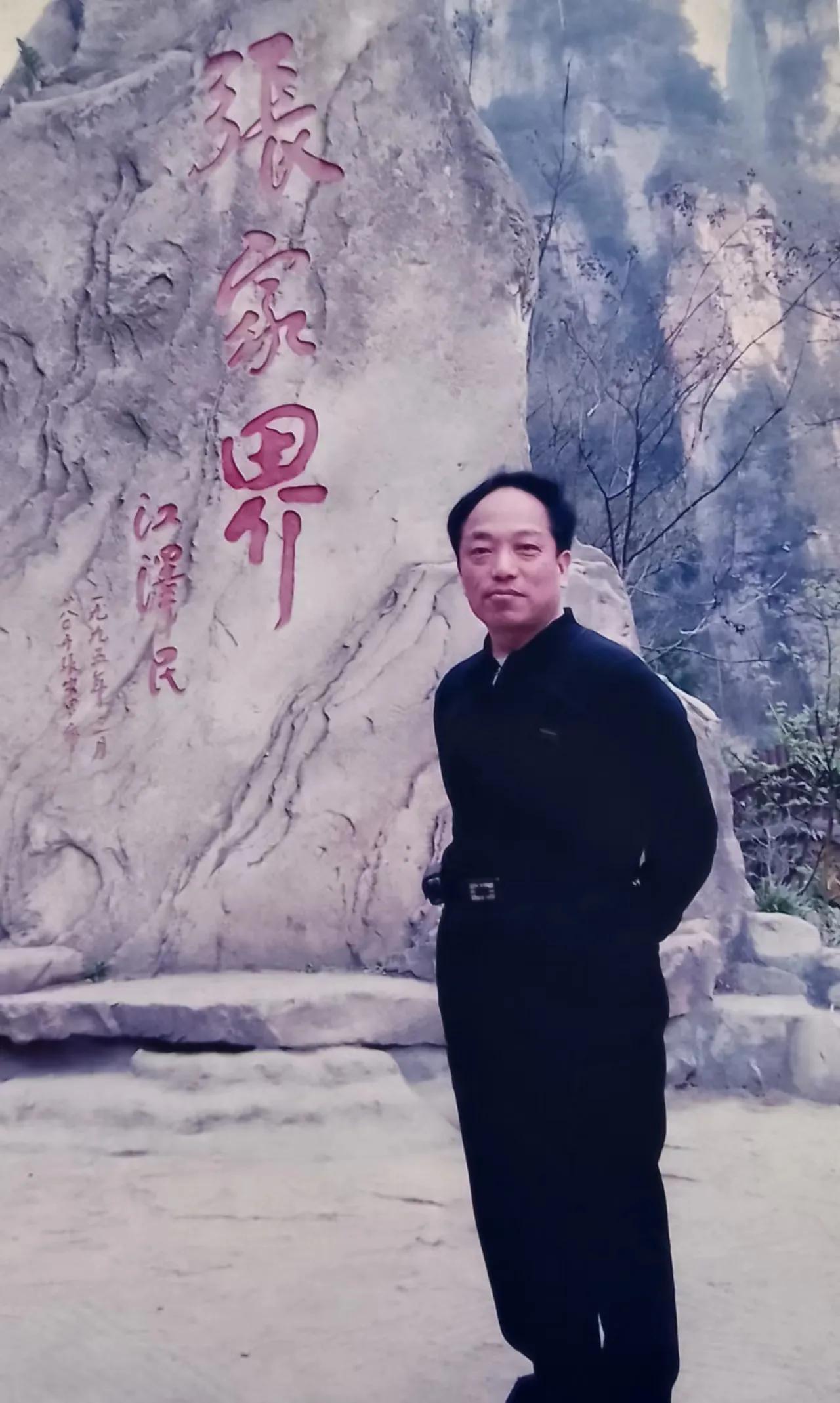 老战友丁怀华发布《丁丁历险记》，这是丁丁系列记新作