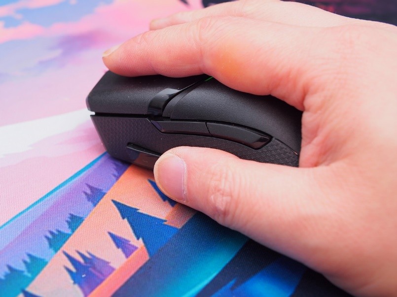 拯救者m7鼠标打游戏,拯救者m7鼠标和狗屁王一代比较