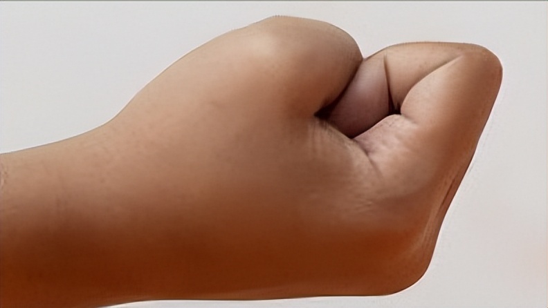 手指僵硬发胀怎么回事,手指僵硬预示哪些疾病