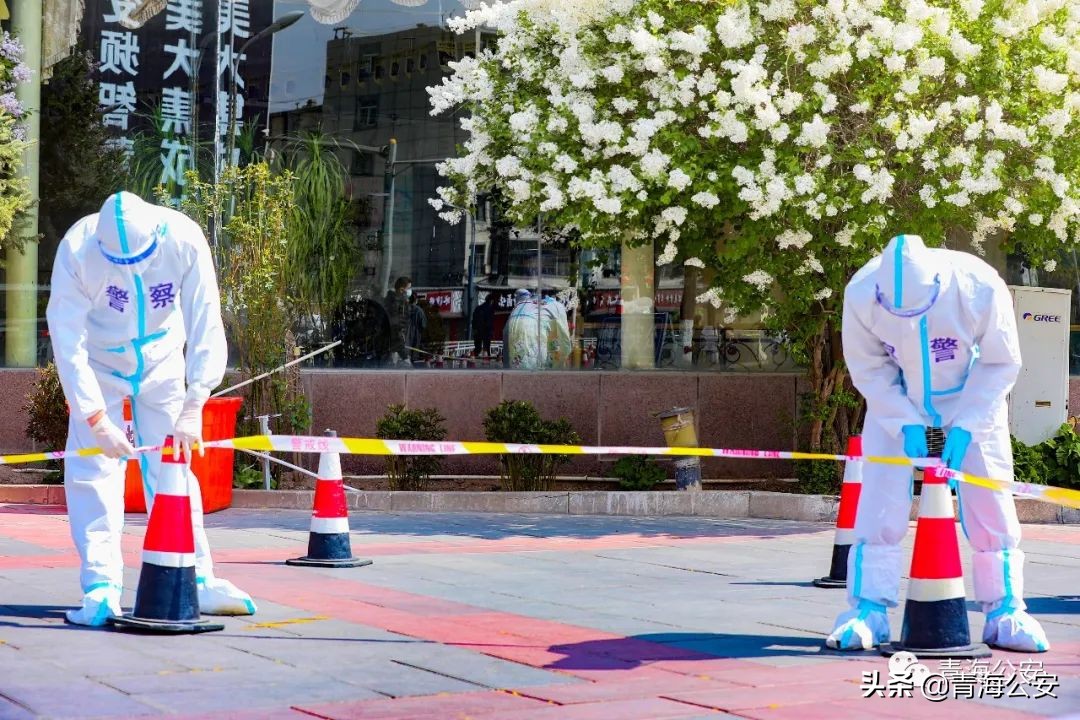 用警察蓝守护中国红,警察蓝守护城市平安