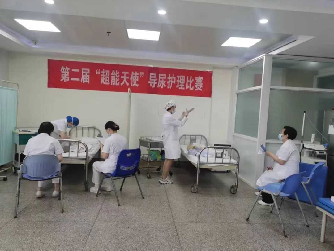 技能竞赛展风采以赛促学练精兵,国赛护理技能大赛二赛道操作视频