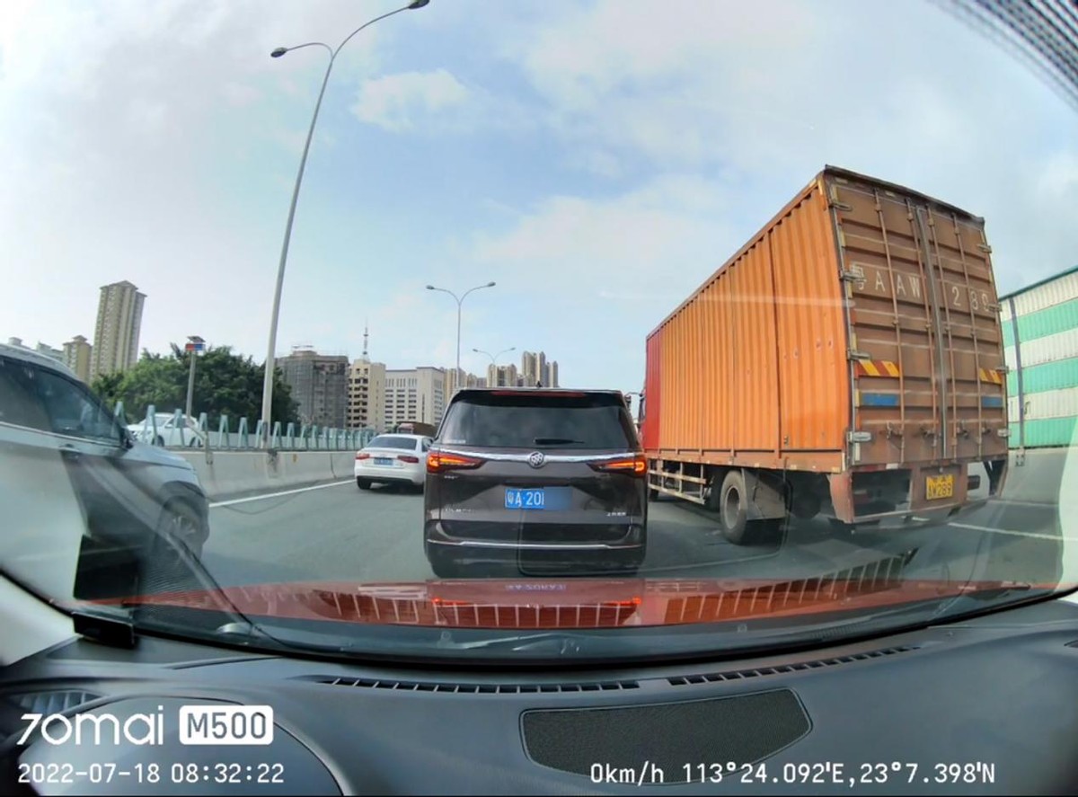 70迈m500行车记录仪辅助驾驶,360行车记录仪300k升级版和70m500