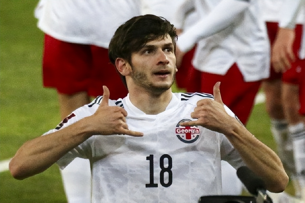 穆二年新人王诞生，巴西特使又来观战，将对上那不勒斯高光字母哥