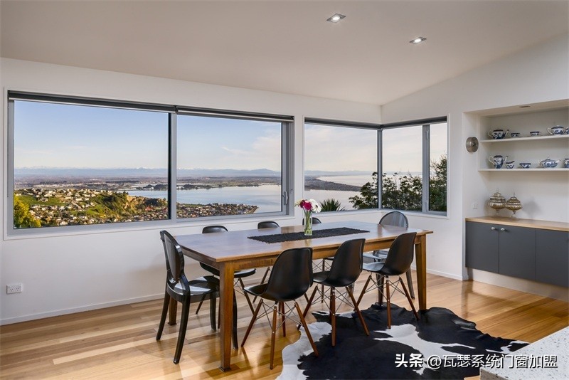 墨瑟系统门窗安装详细教程,瓦瑟门窗安装现场