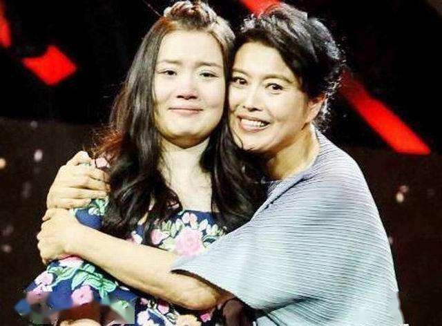 演员胡琳娜:目睹母亲丁嘉丽两次移情,不想母亲悲剧在我身上重演