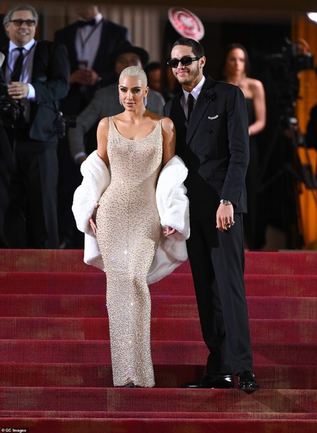 金卡戴珊新恋情,金卡戴珊新恋情被曝