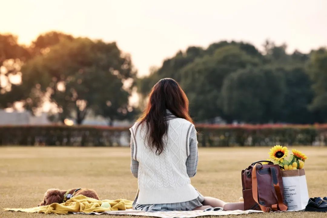 人要收起自己的大方,人生的精彩在下半场