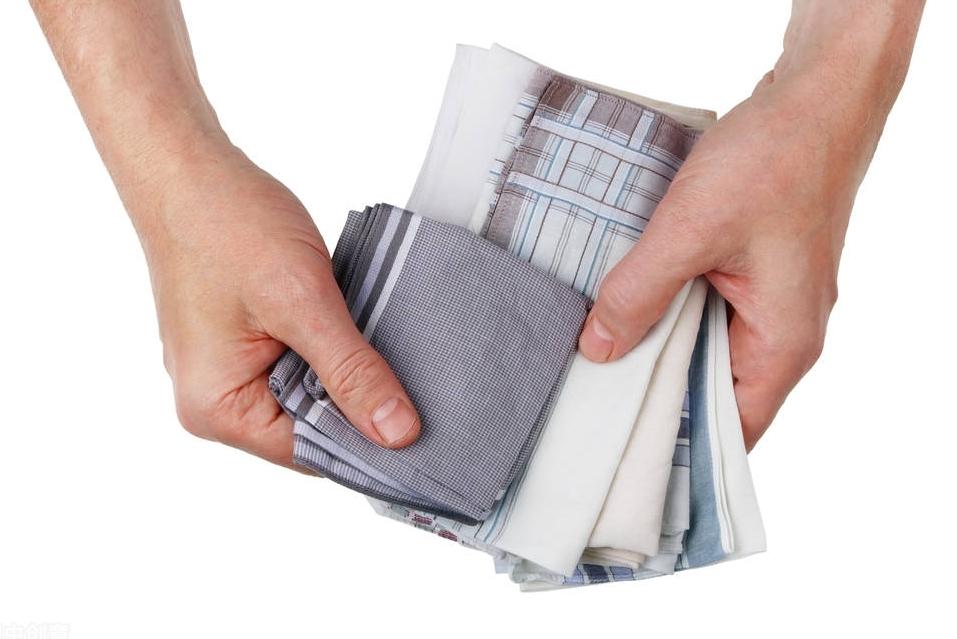 情侣之间有一样东西不能送，该送什么代表什么意思，七夕你试试