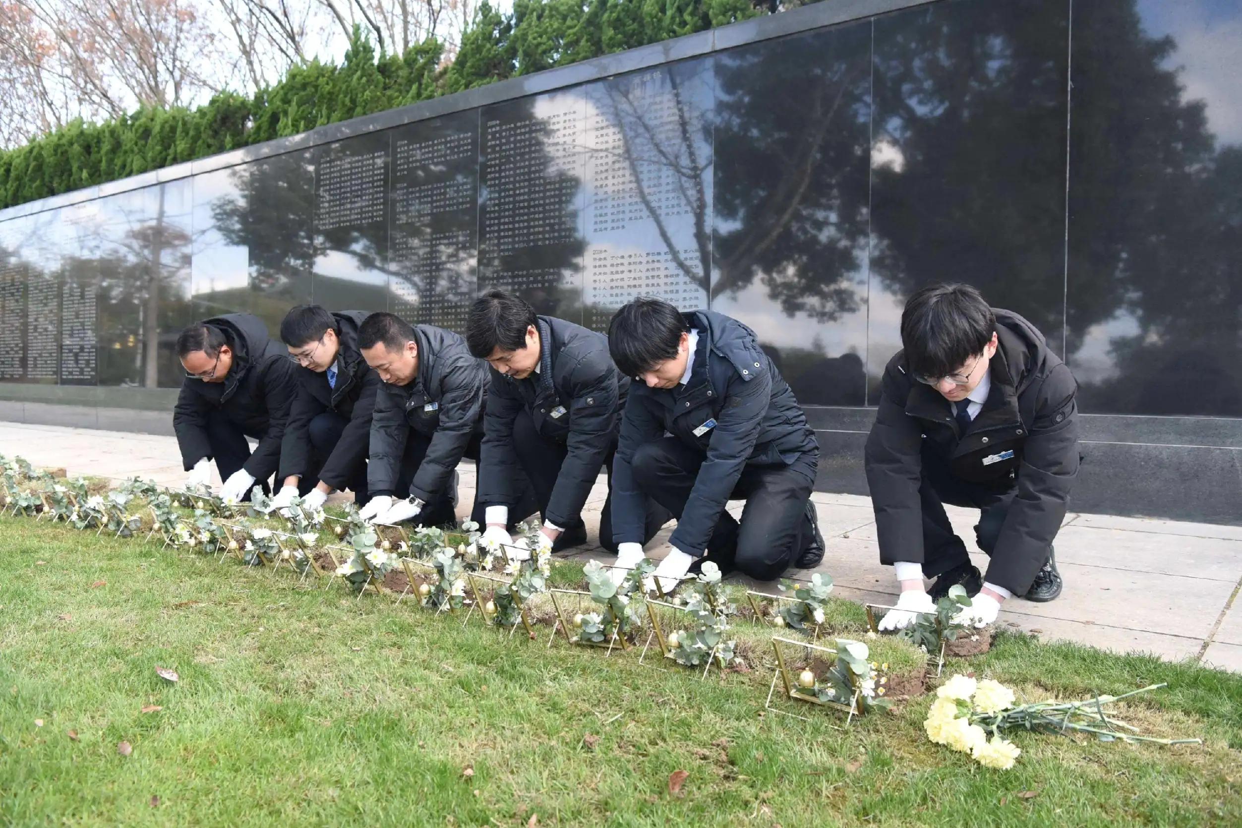 殡仪馆的骨灰无人认领会怎么处理,殡仪馆无人认领骨灰公布