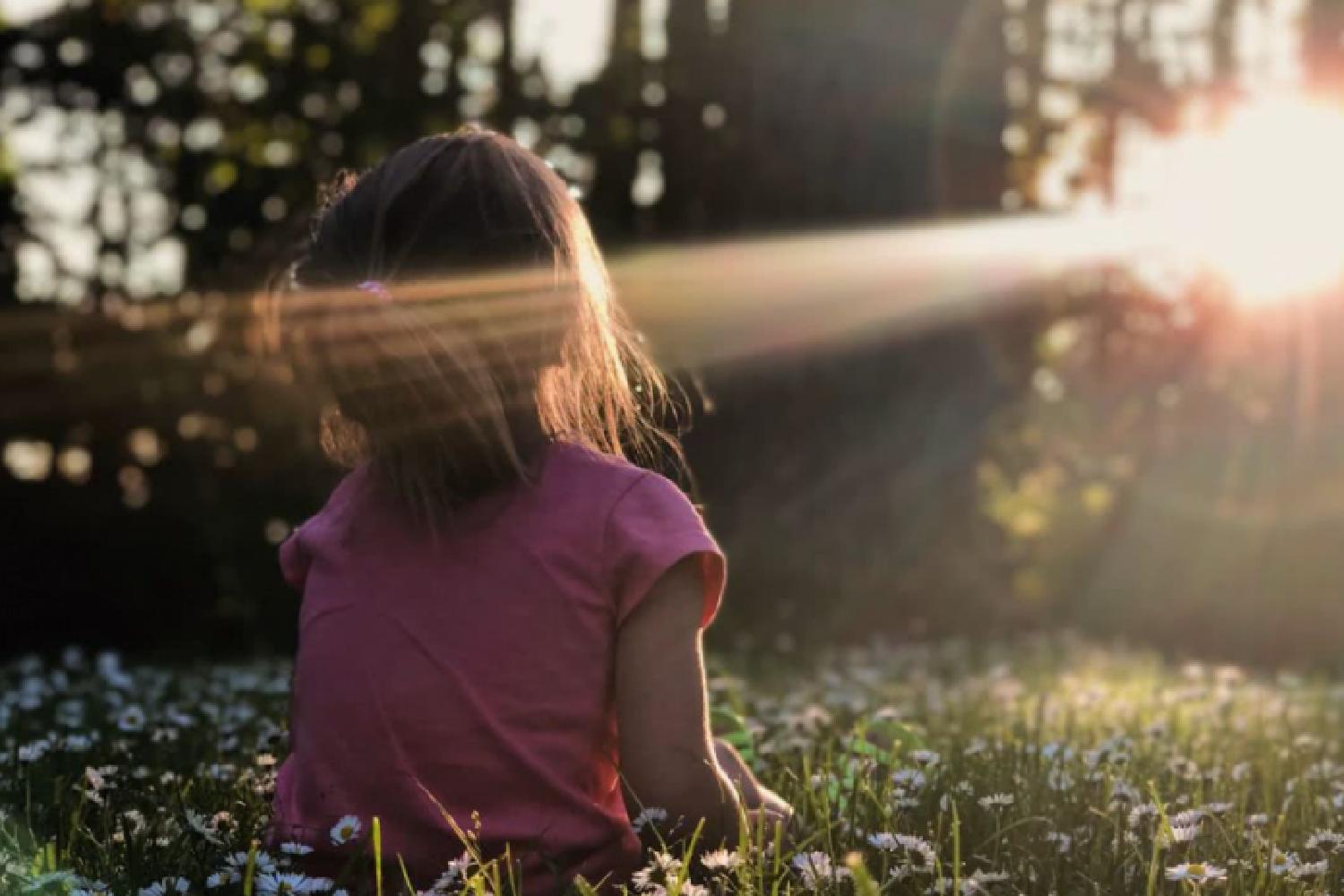 13岁女孩抑郁症有自残,青春期女孩抑郁症有自残