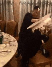 妹子穿皮裤,女生的皮裤