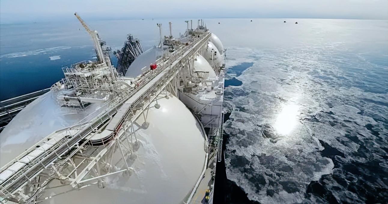 美国出口天然气给欧洲靠什么运输,美国买俄罗斯天然气卖给欧洲