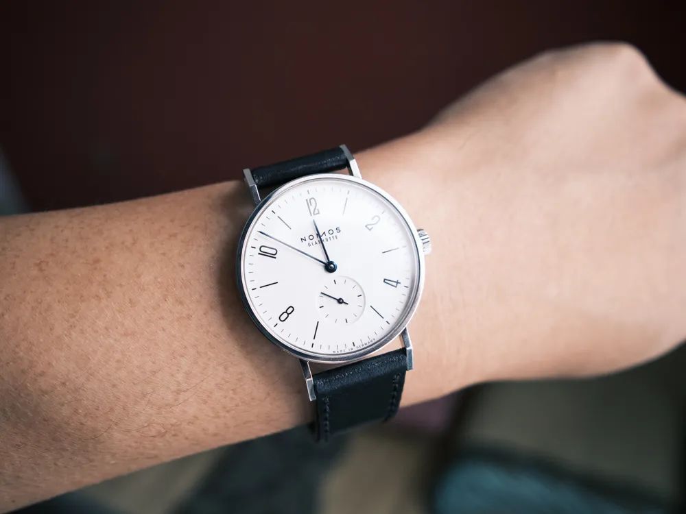 1万多逃不过的选择!这块表的设计就突出一个极简美