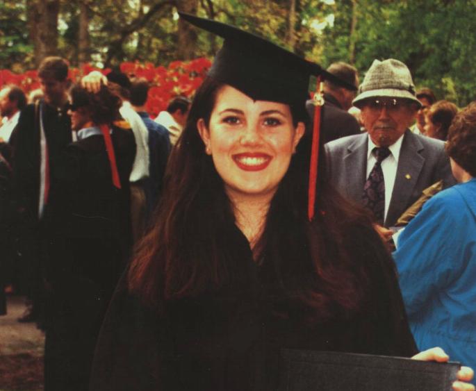 莱温斯基克林顿照片,莱温斯基22岁时照片