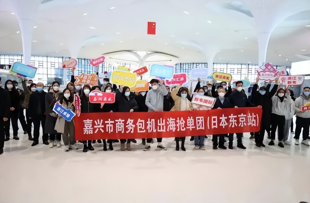 美国外贸订单脱钩,危机升级美国经济受重创