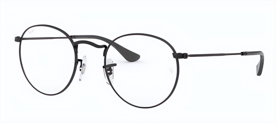 雷朋宣布刘雨昕出任大中华区品牌代言人