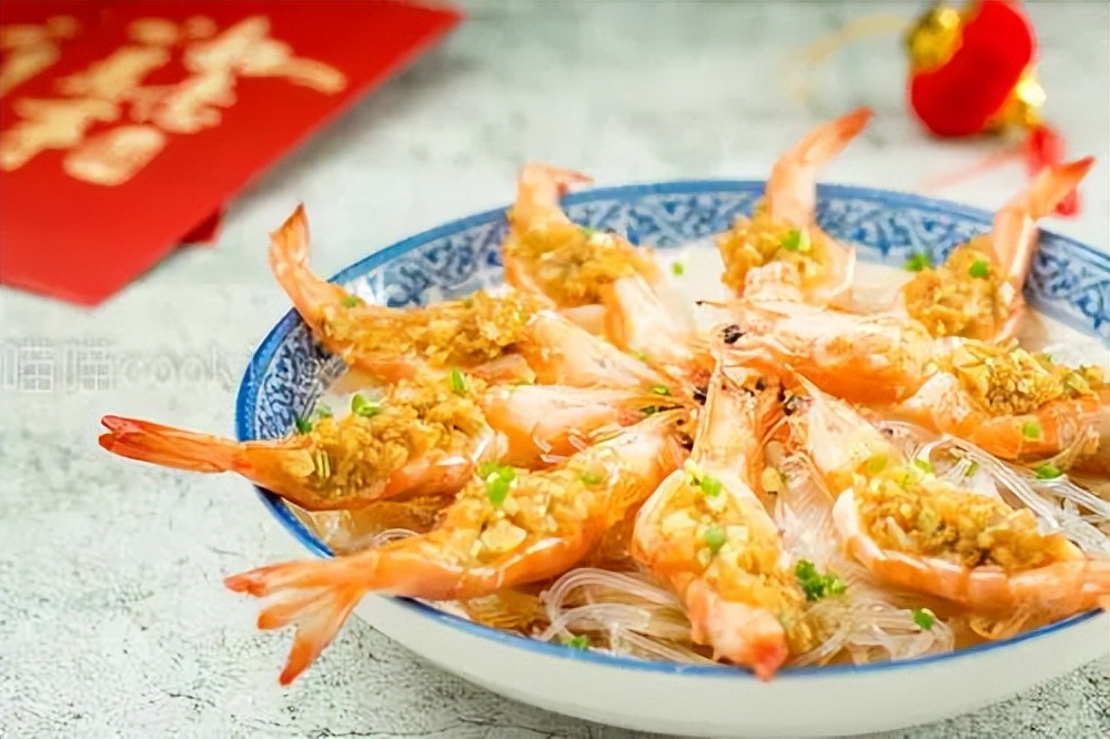 胶东大厨分享炸板虾做法,蒜苔炒虾的大厨正确做法