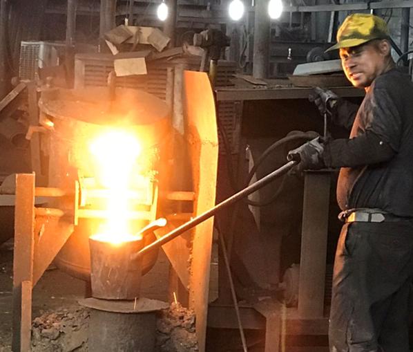 古老铁锅纯手工打造,如何挑选一口好的手工铁锅