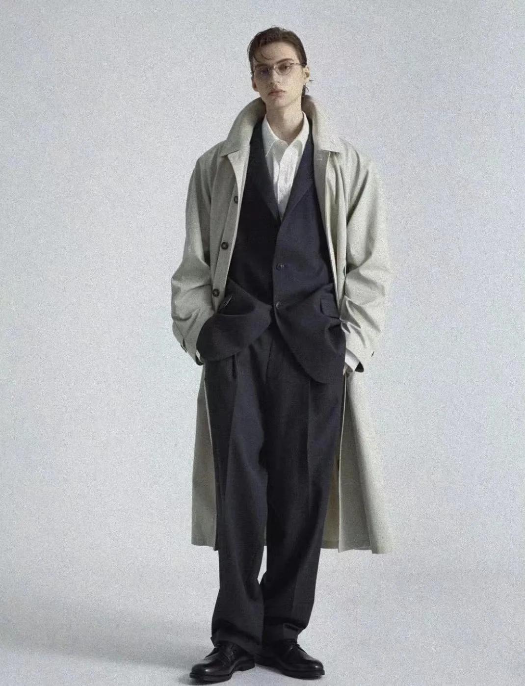 优雅、街头、暗黑揉为一体，拥有独特立体美学的韩国品牌