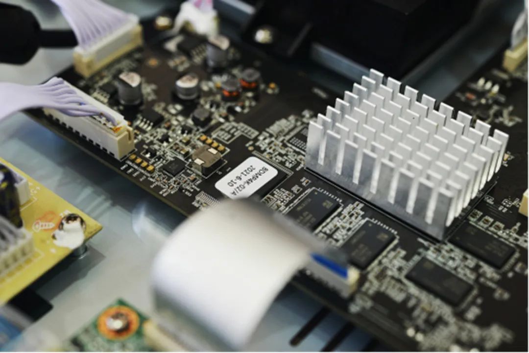 一定让你心动！开箱专业发烧的TASCAM新款BD-MP4K4K蓝光*放播**机