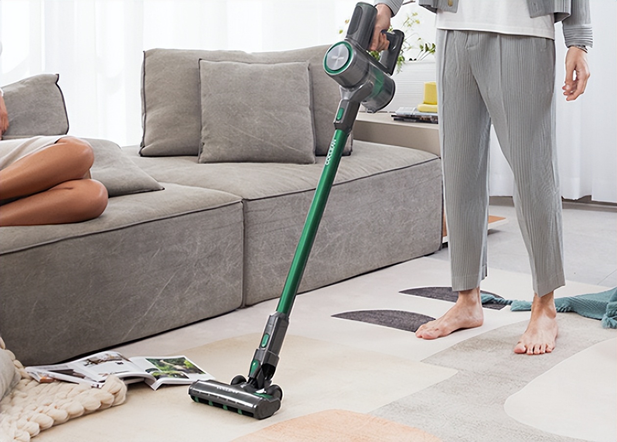 家用吸尘器哪个品牌最好用又实惠,有源吸尘器和无绳吸尘器